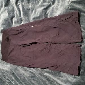 Lululemon capri pants - size 6 - Black